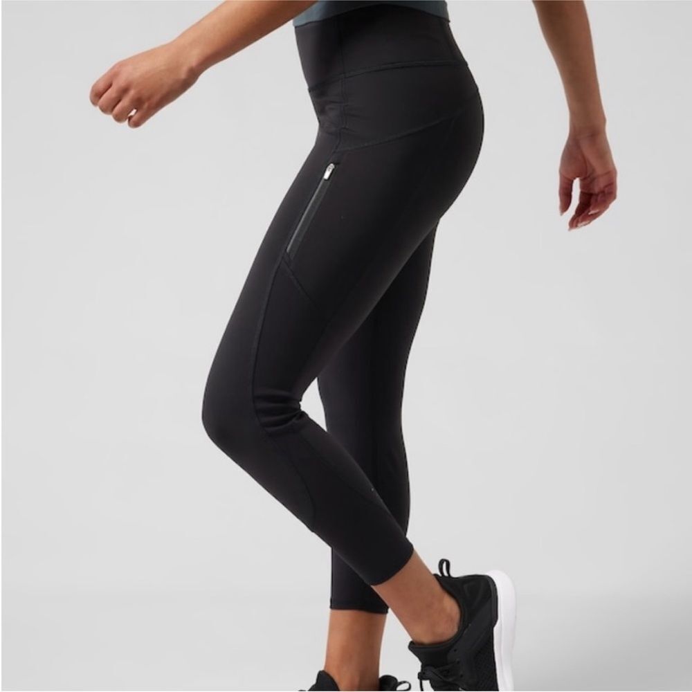 Athleta Rainer unbrushed 7//8 tights black size medium